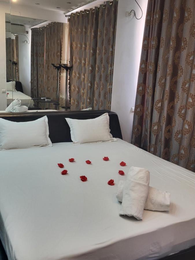 Ground Floor Mega Mall National Arena Monza Apartamento
